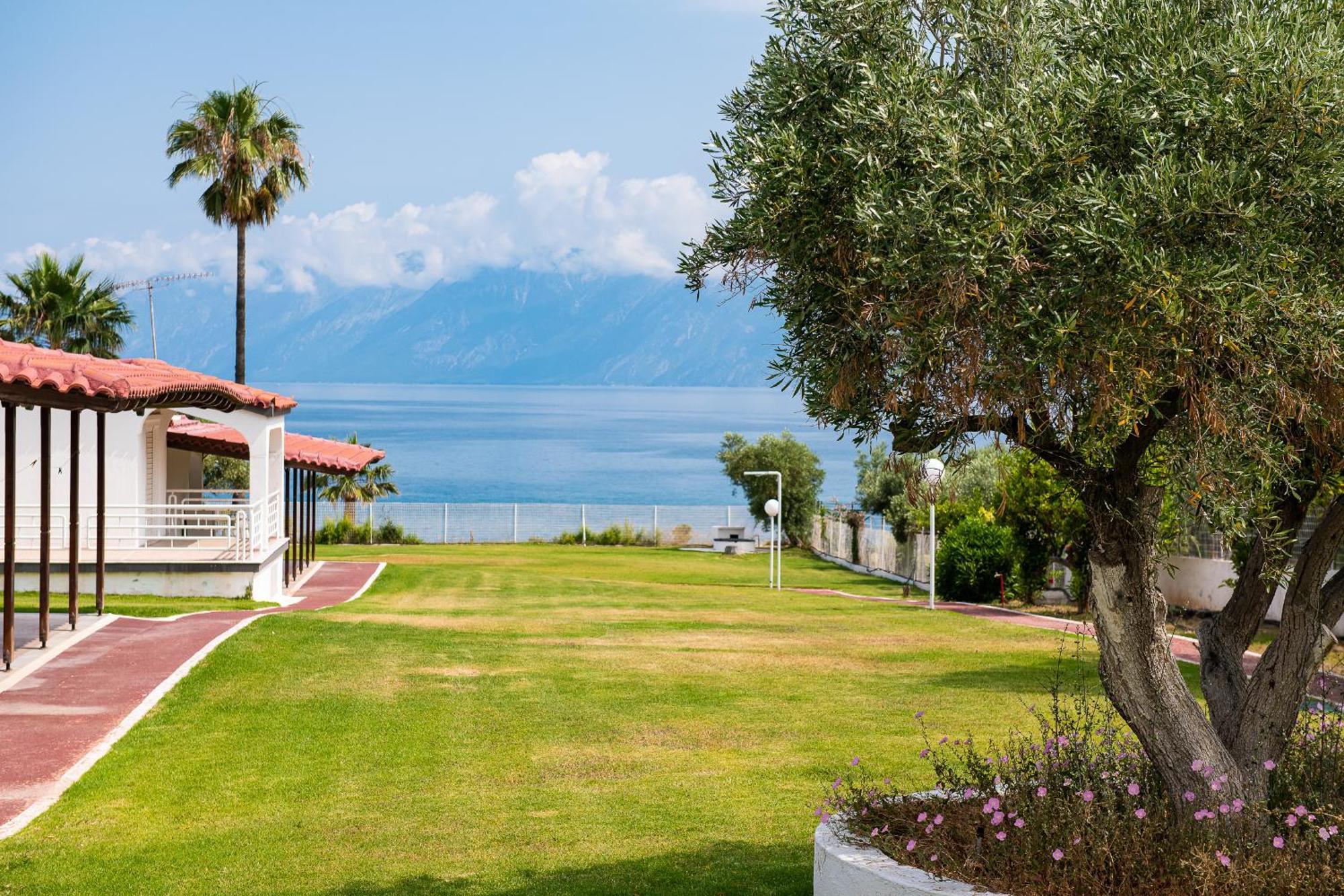 Blue Marine Village Chalkís Dış mekan fotoğraf